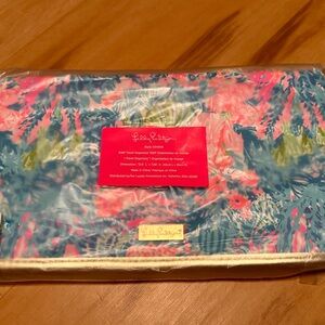 NWOT Lilly Pulitzer Large Slim Travel Organizer Wallet Fished My Wish
